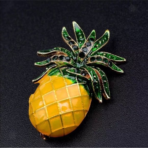 30% OFF NWT New Pineapple π Brooch Pinβ - Picture 4 of 16